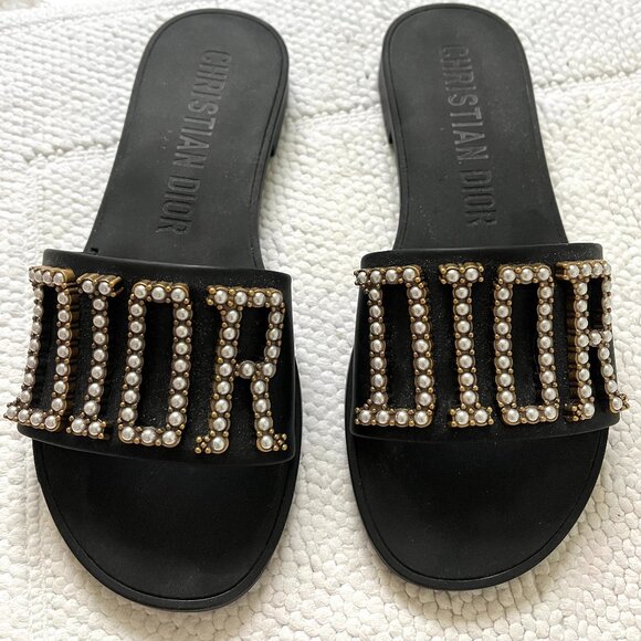 NEW- Christian Dior pearl stud slide - Picture 1 of 4